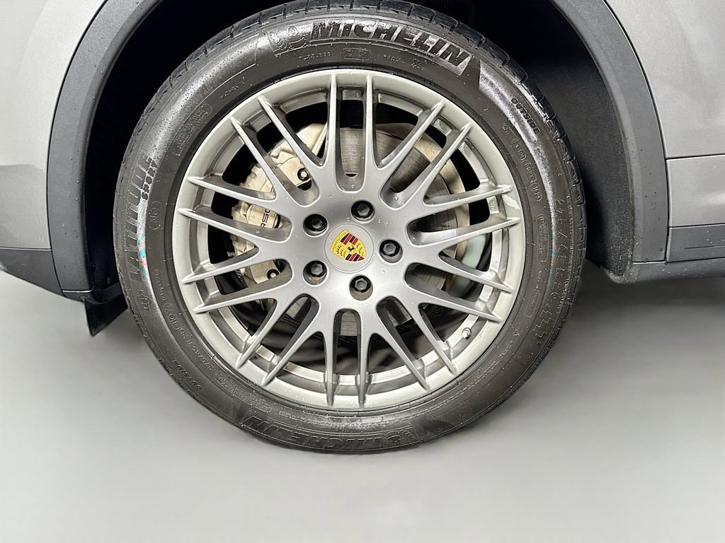 Used 2016 Porsche Cayenne S image 39