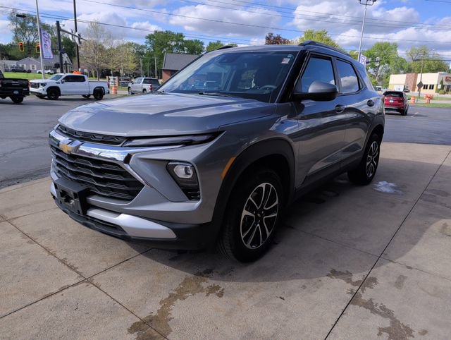 Certified 2025 Chevrolet TrailBlazer LT AWD/4WD image 2