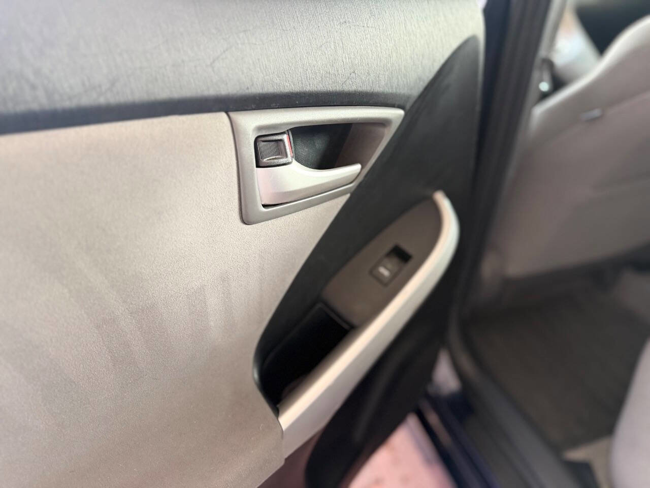 Used 2015 Toyota Prius Two FWD image 27