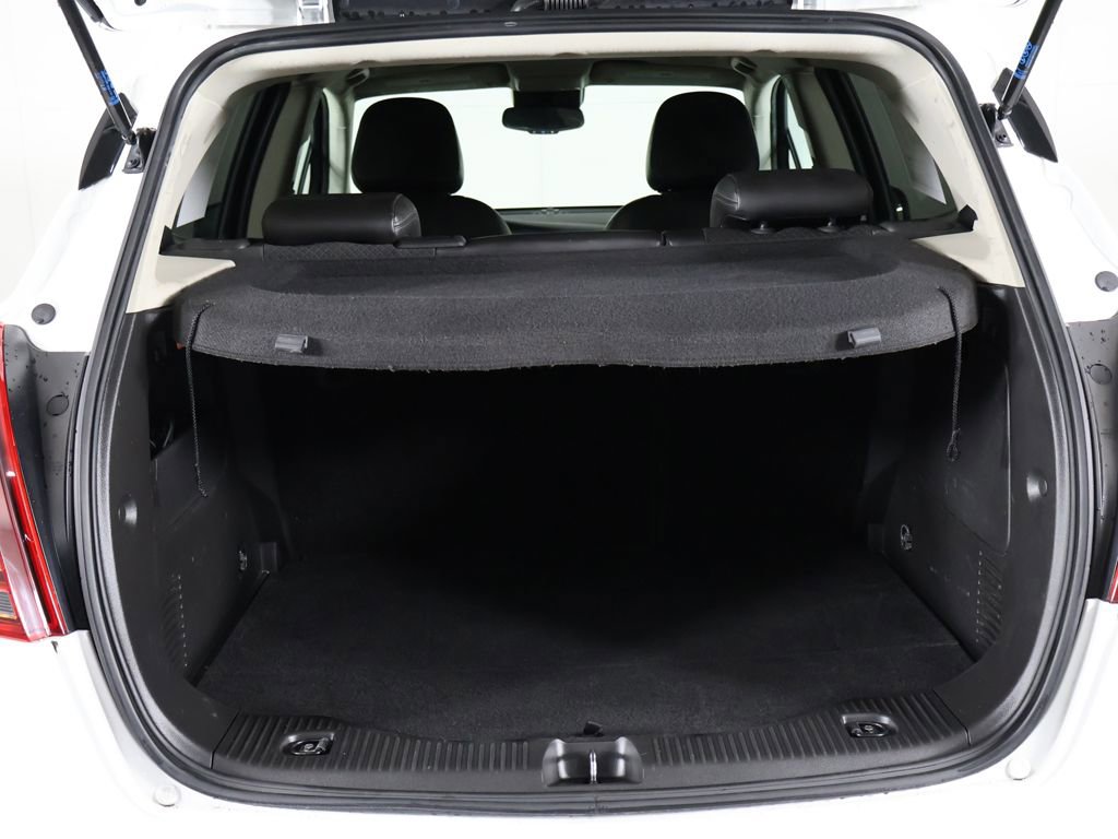 Used 2022 Buick Encore Preferred w/ Safety Package FWD image 14