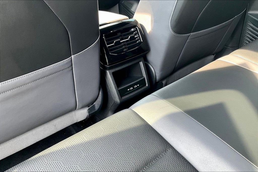 Used 2023 Volkswagen ID.4 Pro S image 10