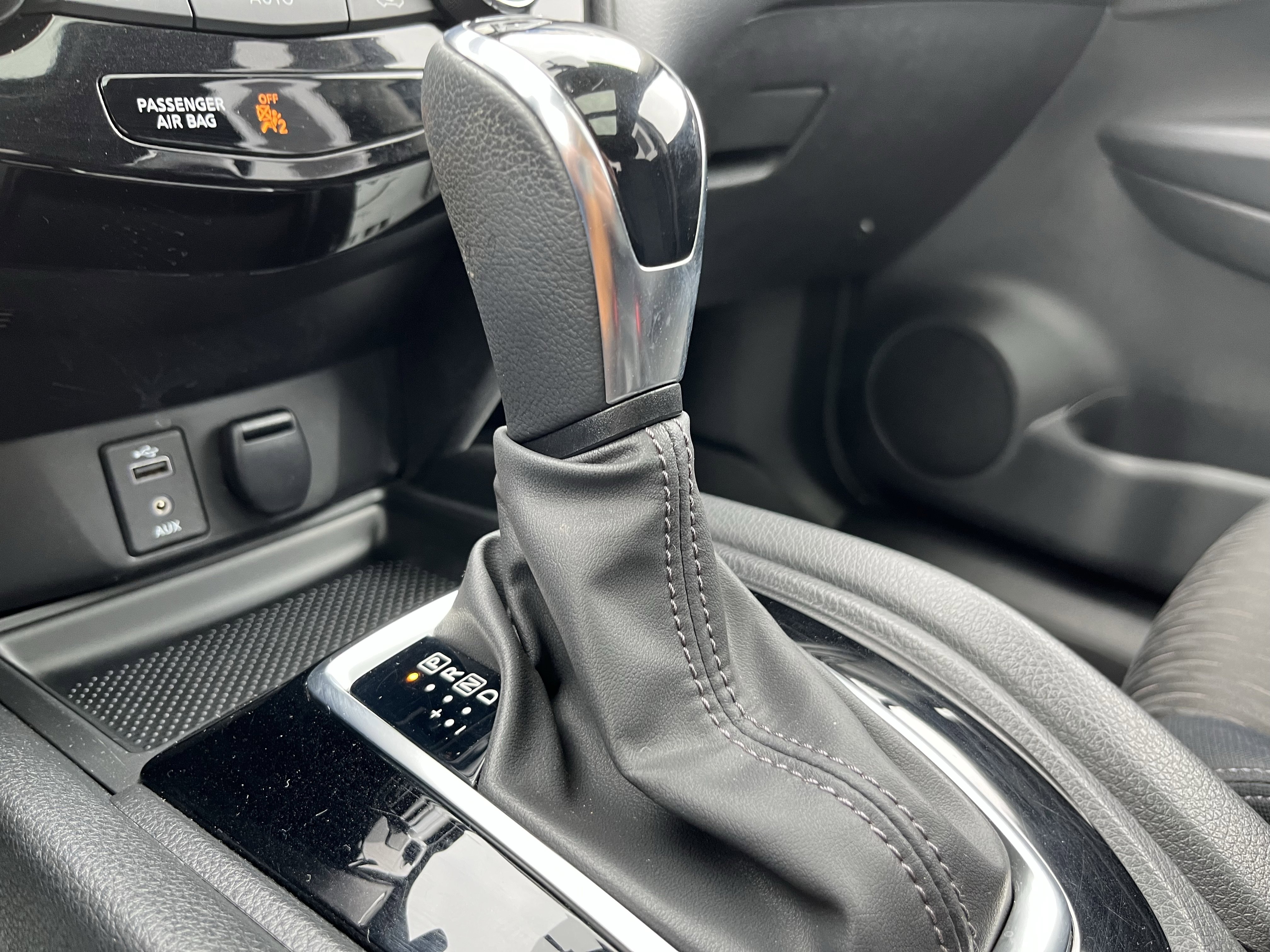 Used 2017 Nissan Rogue SV w/ Sun & Sound Touring Package image 26