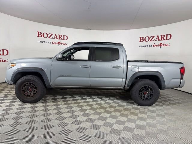 Used 2018 Toyota Tacoma TRD Off-Road w/ TRD Premium Off Road Package AWD/4WD image 5