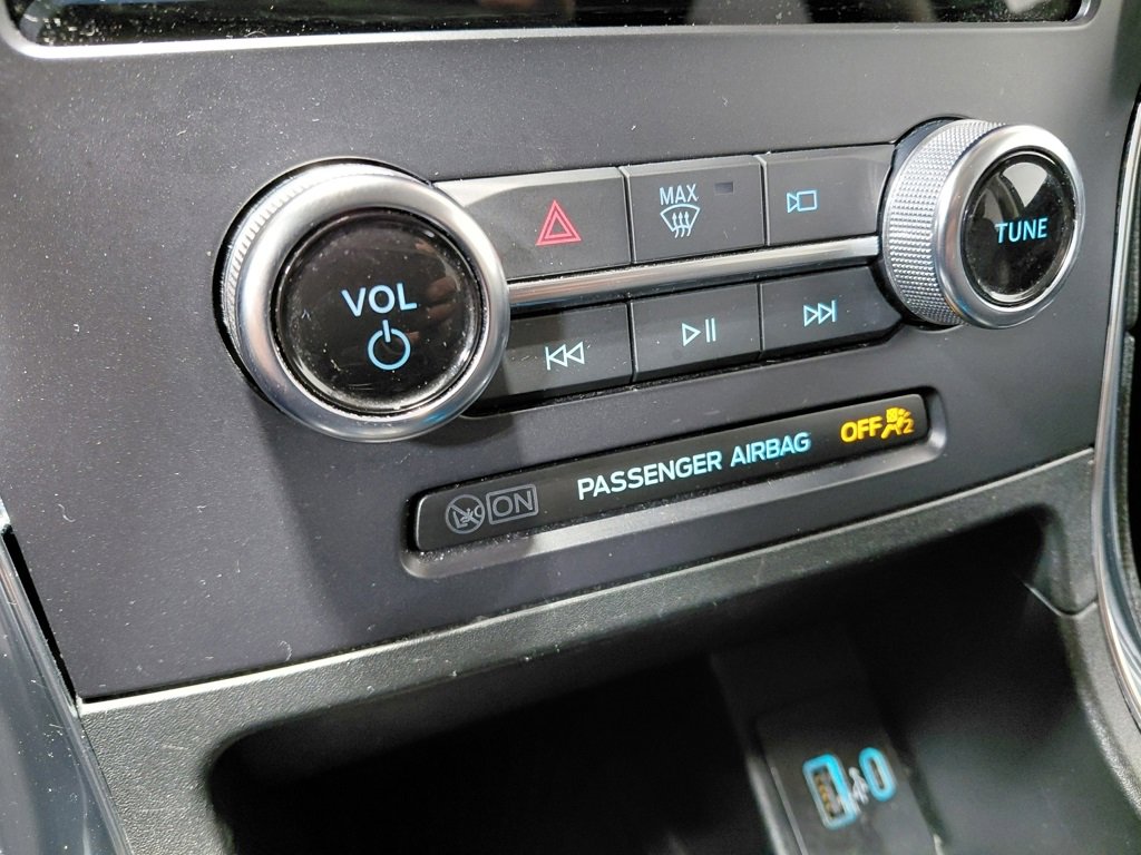 Used 2024 Ford Edge Titanium image 30