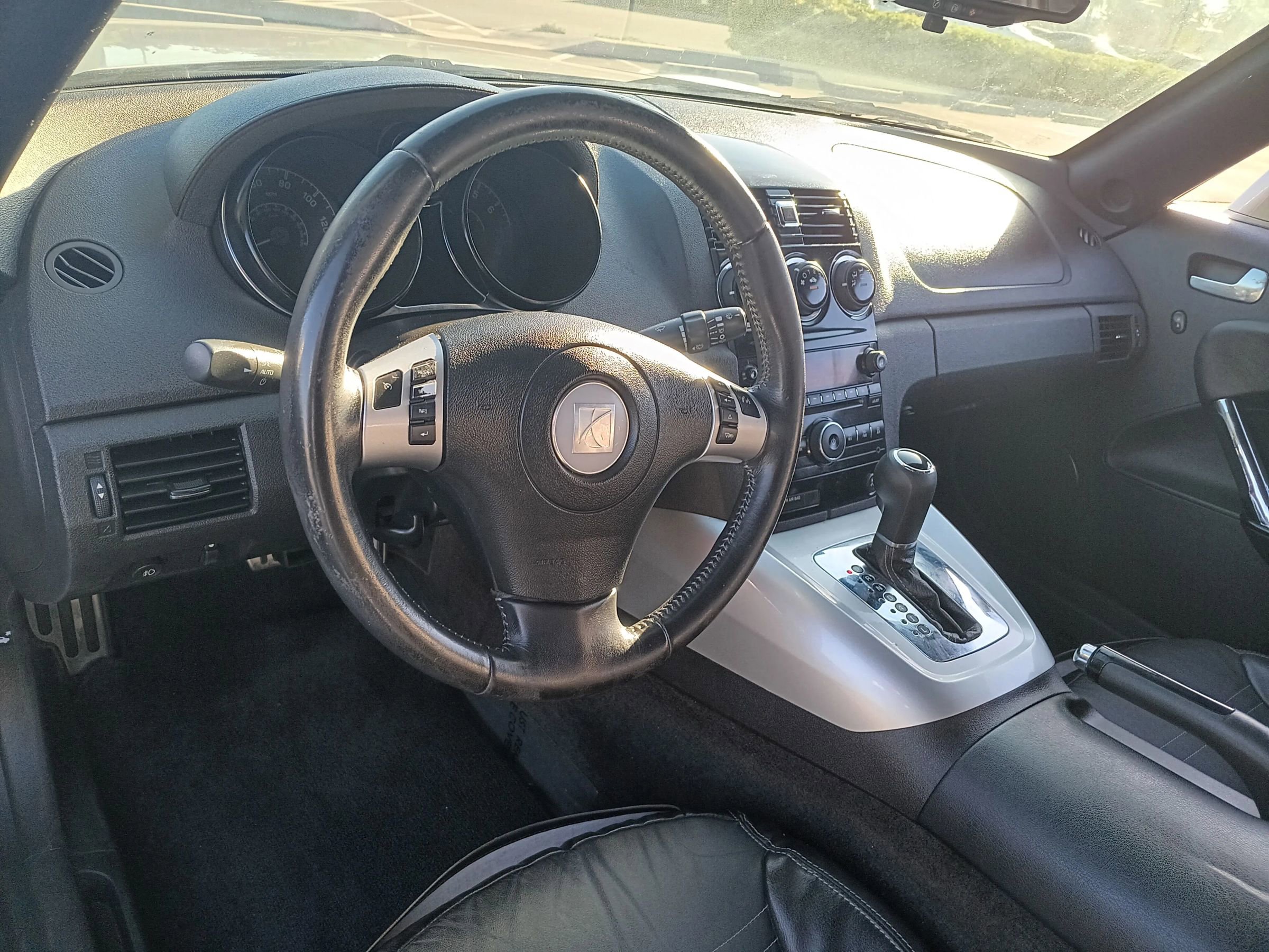 Used 2009 Saturn Sky w/ Premium Trim Package image 23