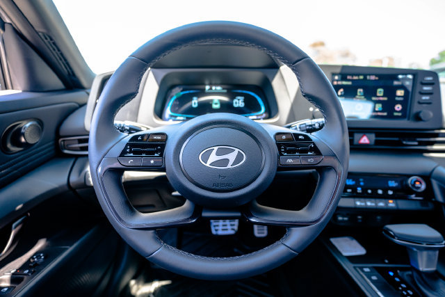 New 2026 Hyundai Elantra Sport FWD image 14