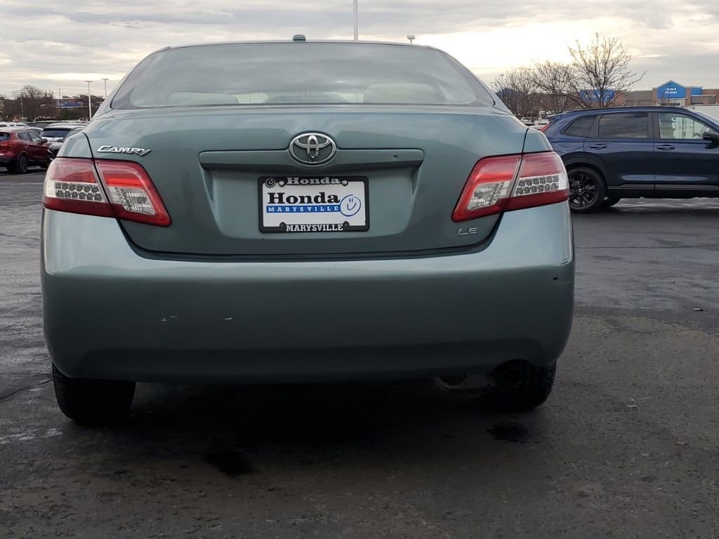Used 2011 Toyota Camry LE image 6