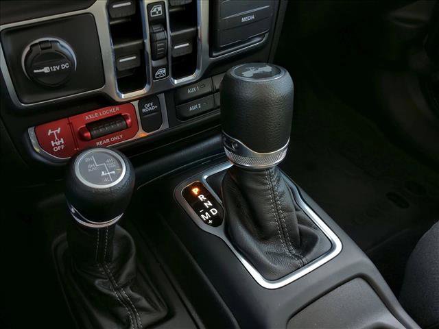 Used 2025 Jeep Wrangler Willys image 13