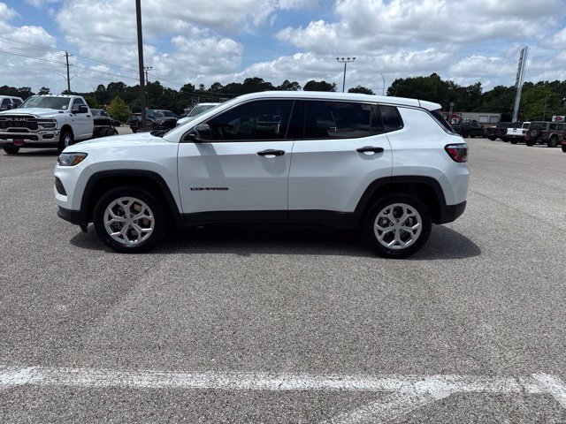 Certified 2024 Jeep Compass Sport AWD/4WD image 4