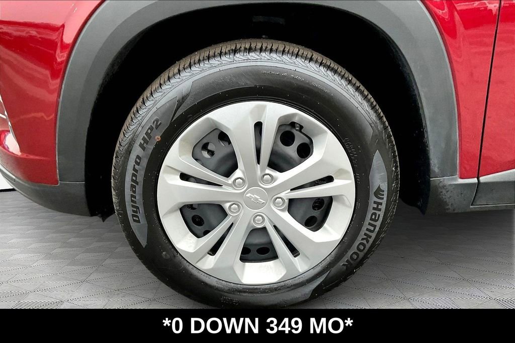 Used 2025 Chevrolet Trax LS image 33