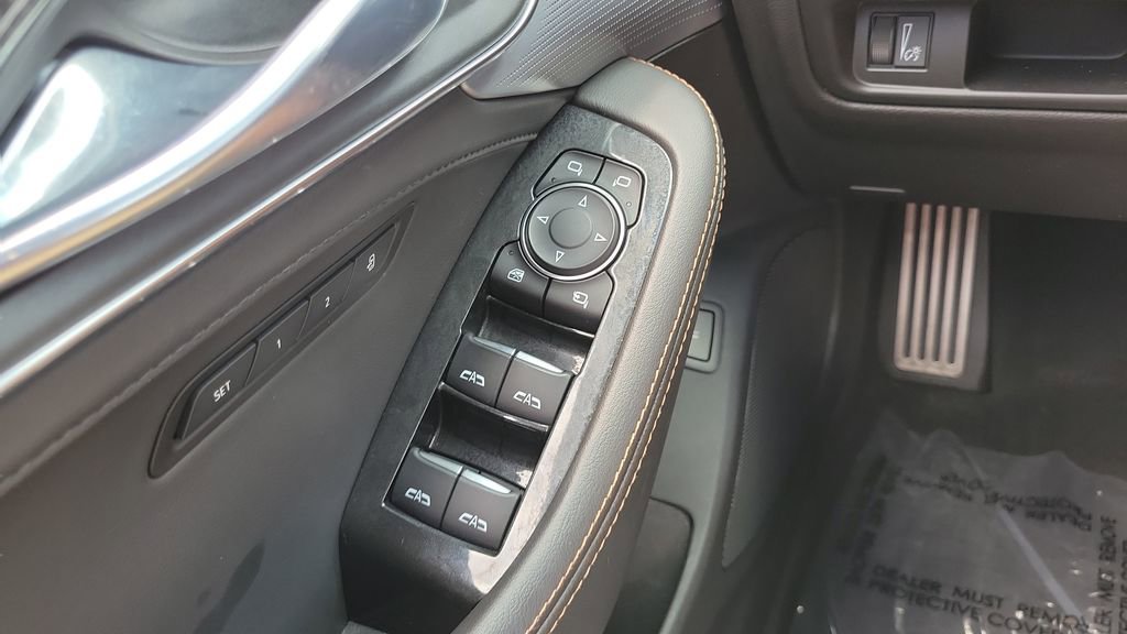 Used 2021 Cadillac CT5 V w/ Premium Package RWD image 19