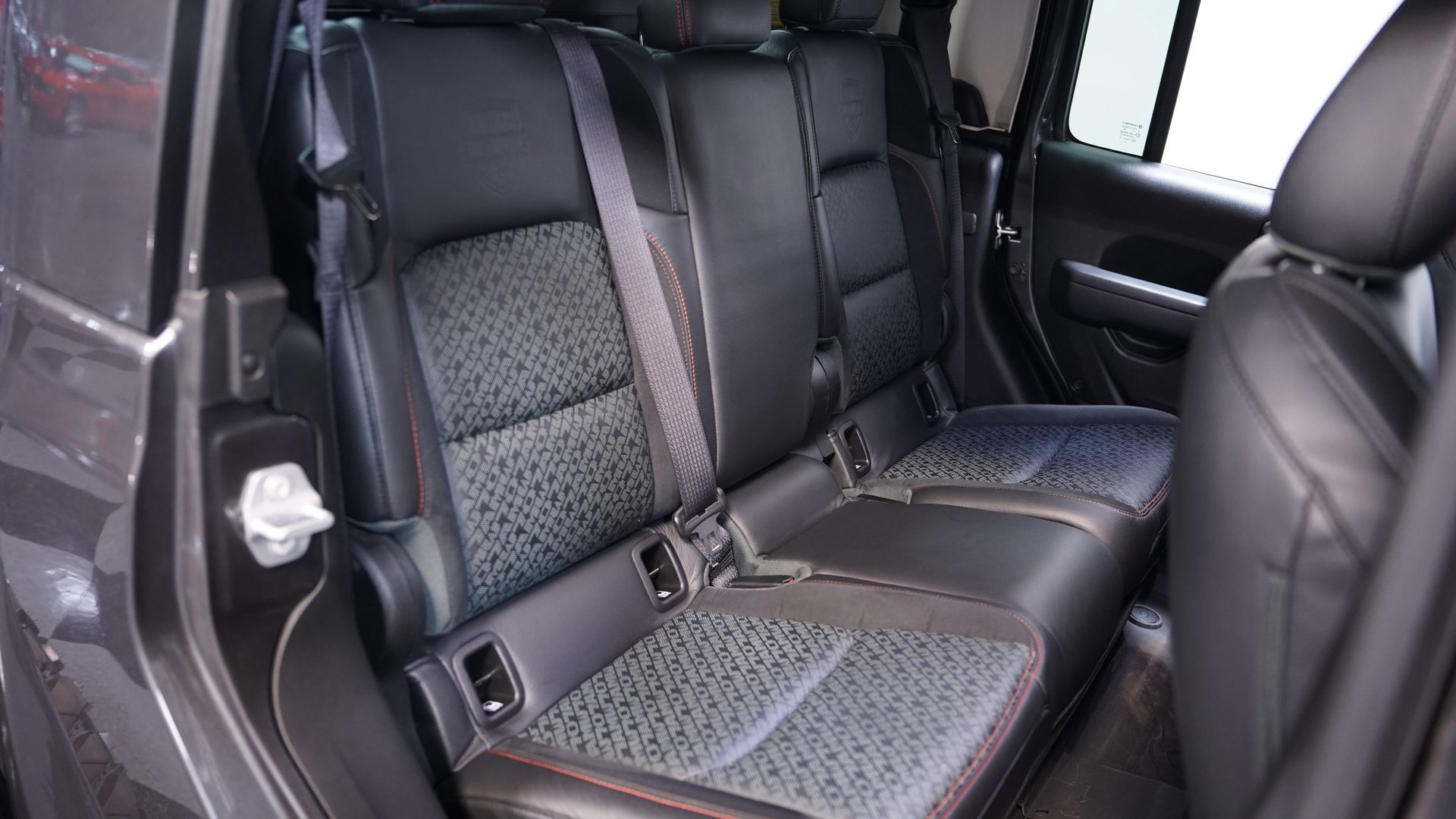 Used 2023 Jeep Gladiator Rubicon w/ LED Lighting Group image 36