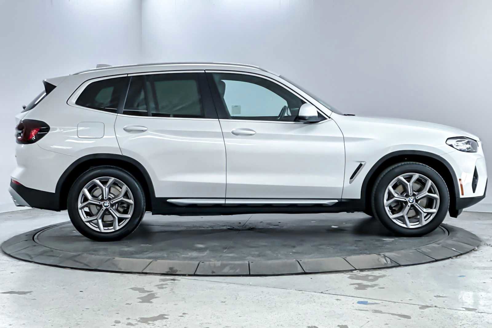 Used 2022 BMW X3 xDrive30i w/ Convenience Package w/ZPA image 8