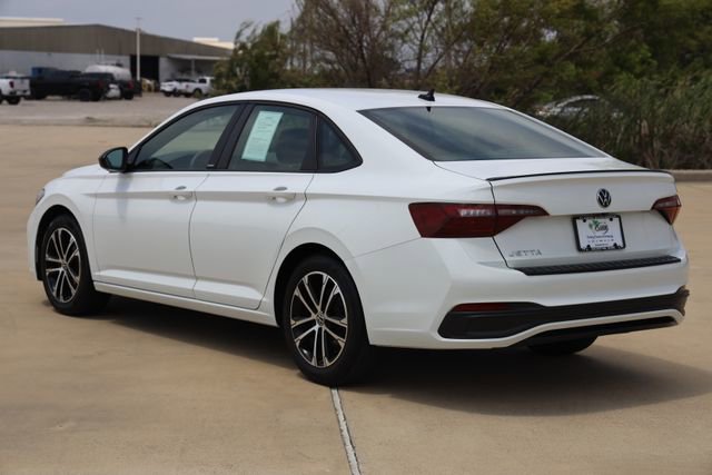 Used 2023 Volkswagen Jetta Sport FWD image 6