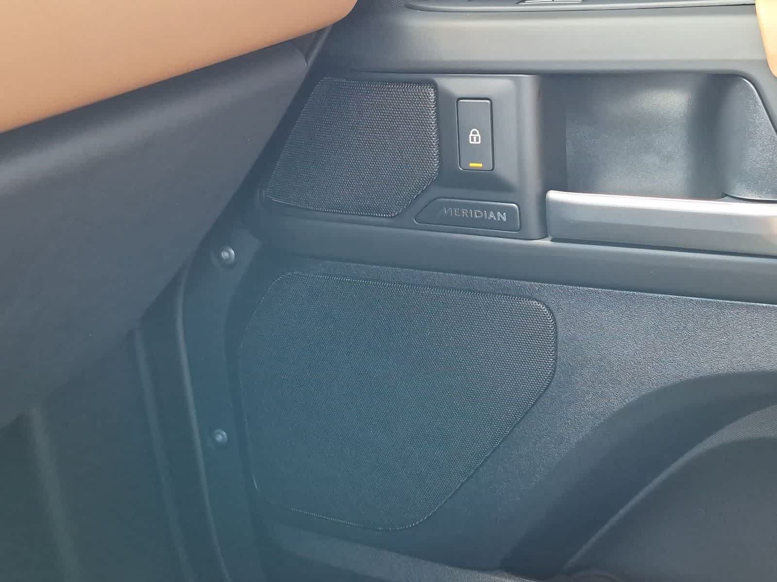 New 2026 Land Rover Defender 110 S AWD/4WD image 31
