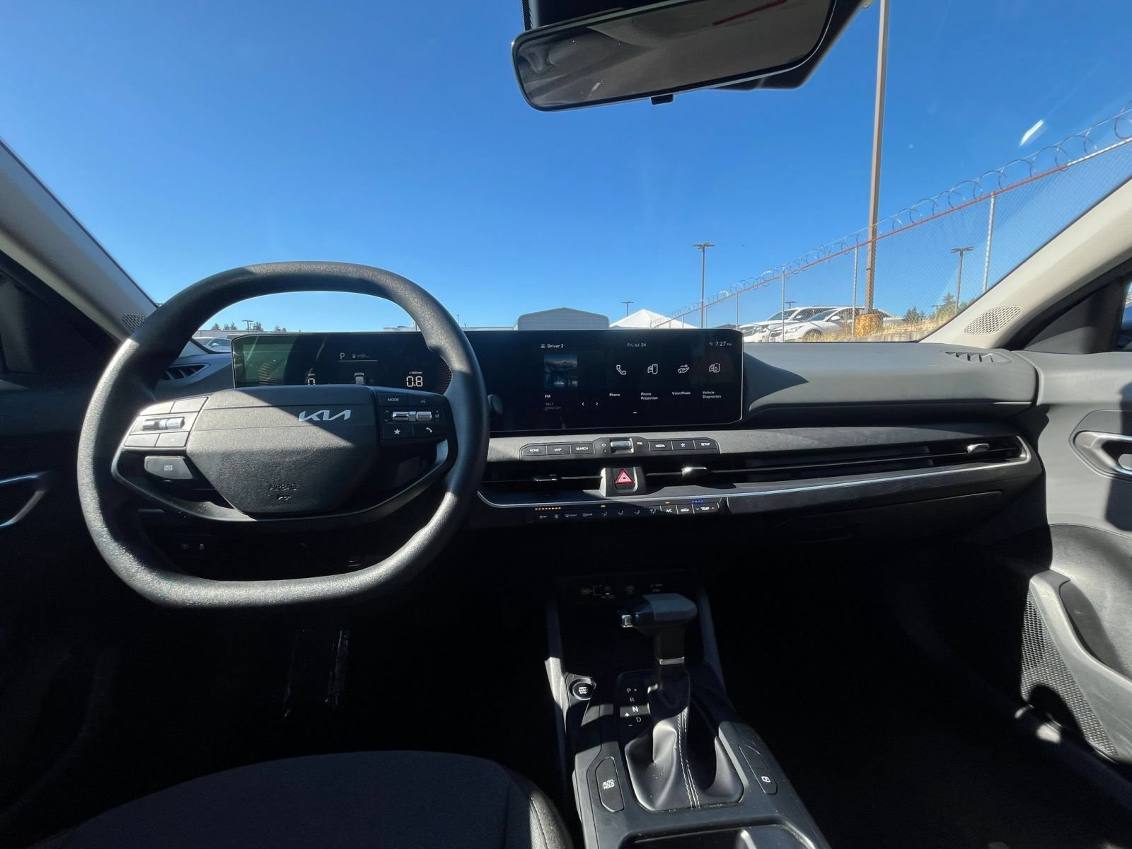Used 2025 Kia K4 FWD image 33
