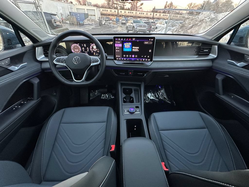 New 2026 Volkswagen Tiguan SE AWD/4WD image 24