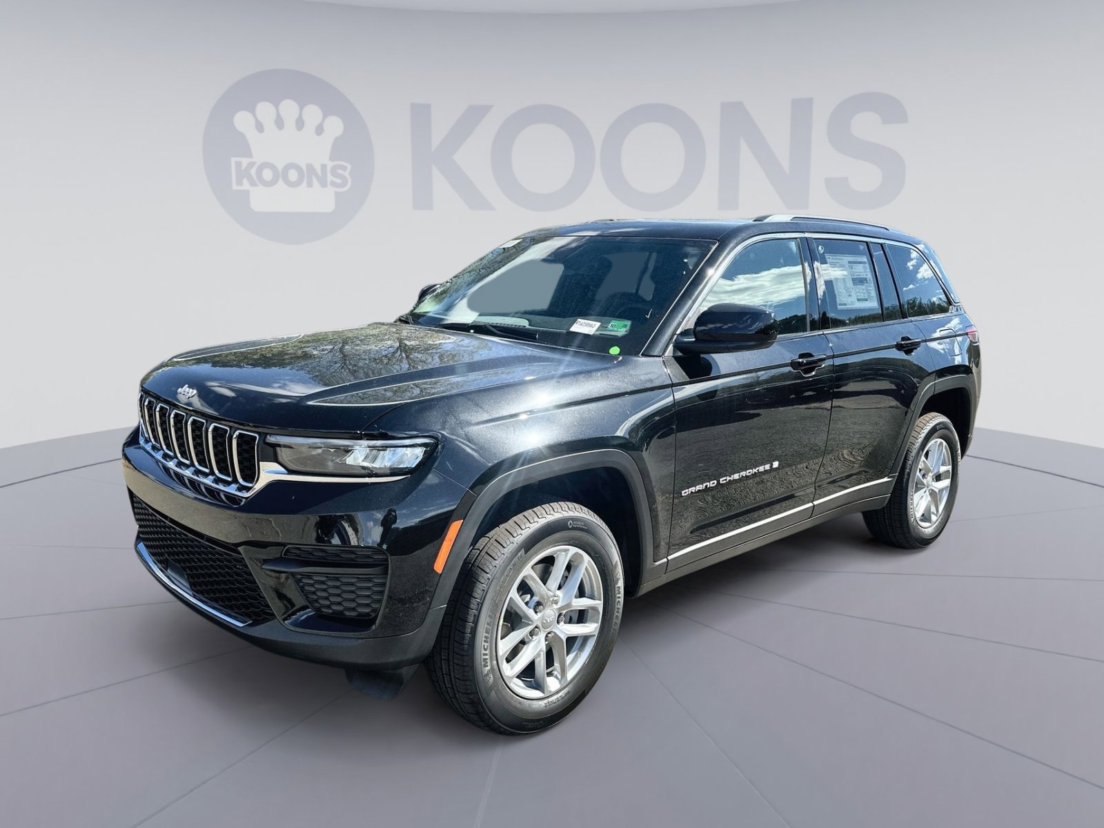 New 2025 Jeep Grand Cherokee Laredo X w/ Luxury Tech Group I