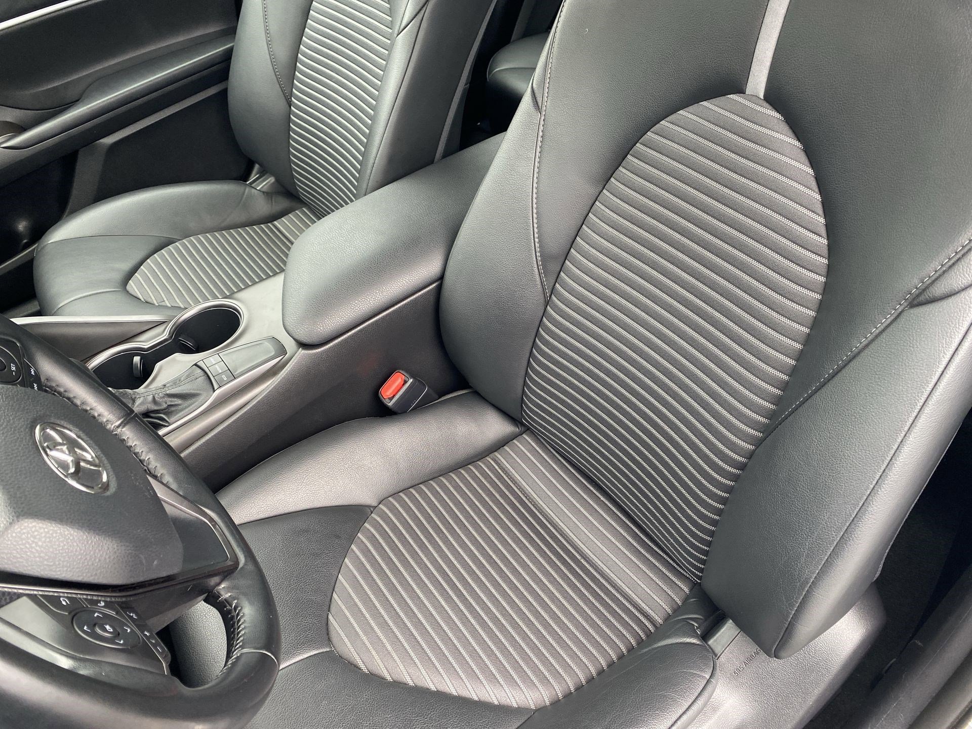 Used 2022 Toyota Camry SE image 21