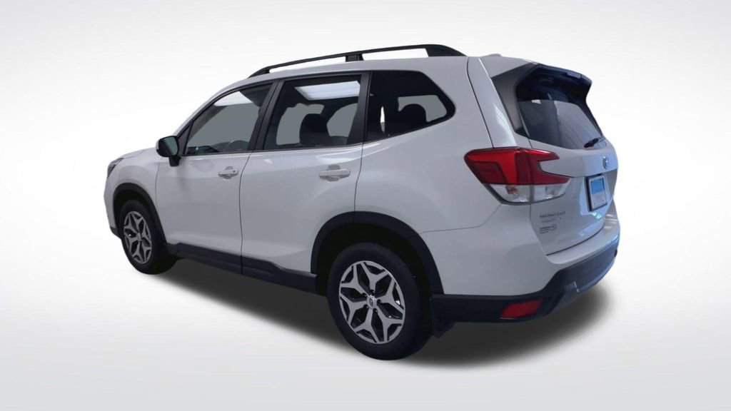 Used 2020 Subaru Forester Premium AWD/4WD image 6