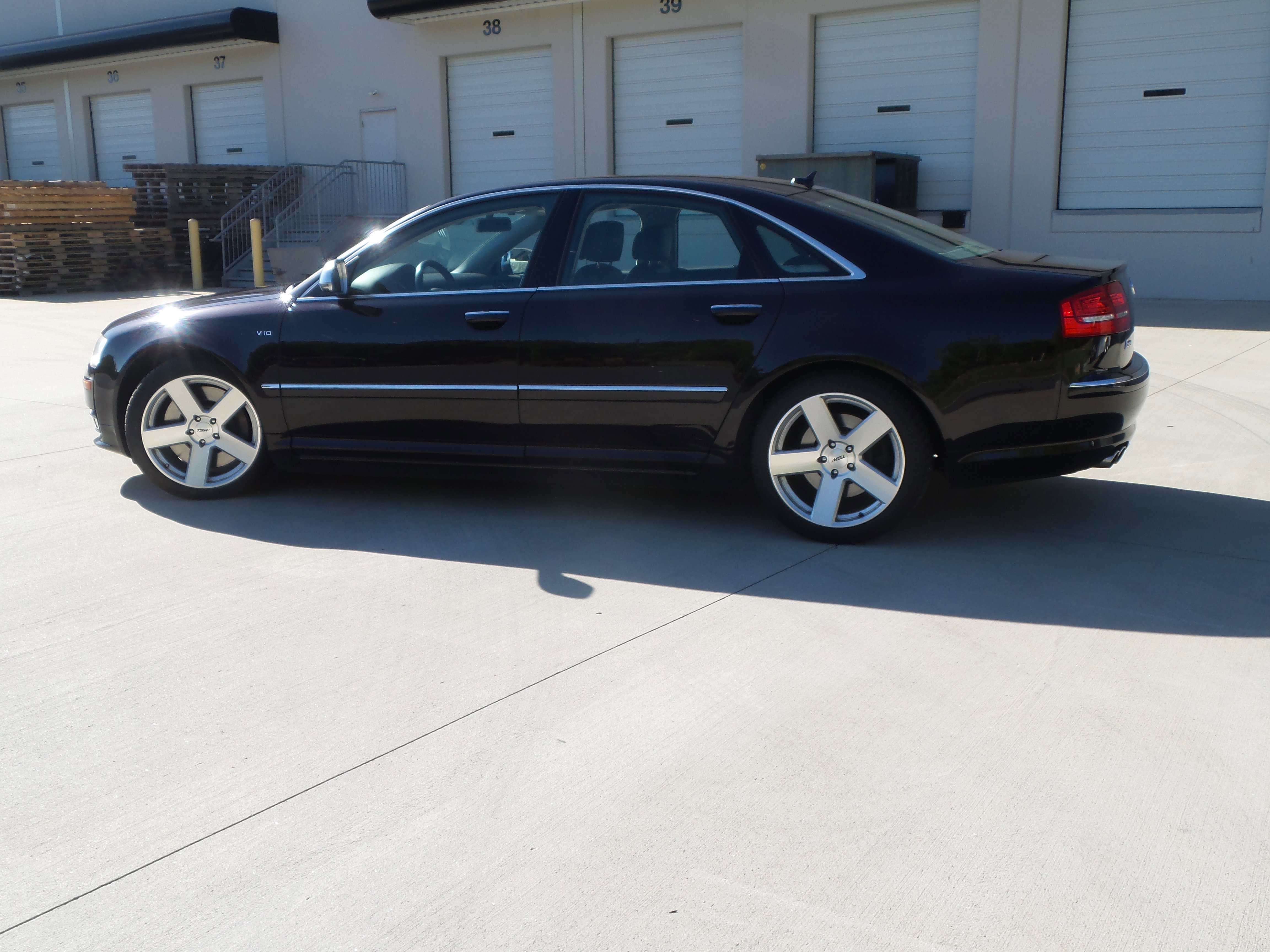 Used 2009 Audi S8 AWD/4WD image 5