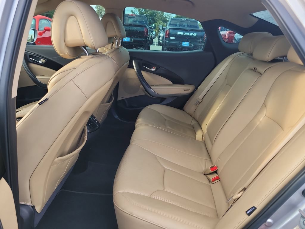 Used 2013 Hyundai Azera FWD image 12