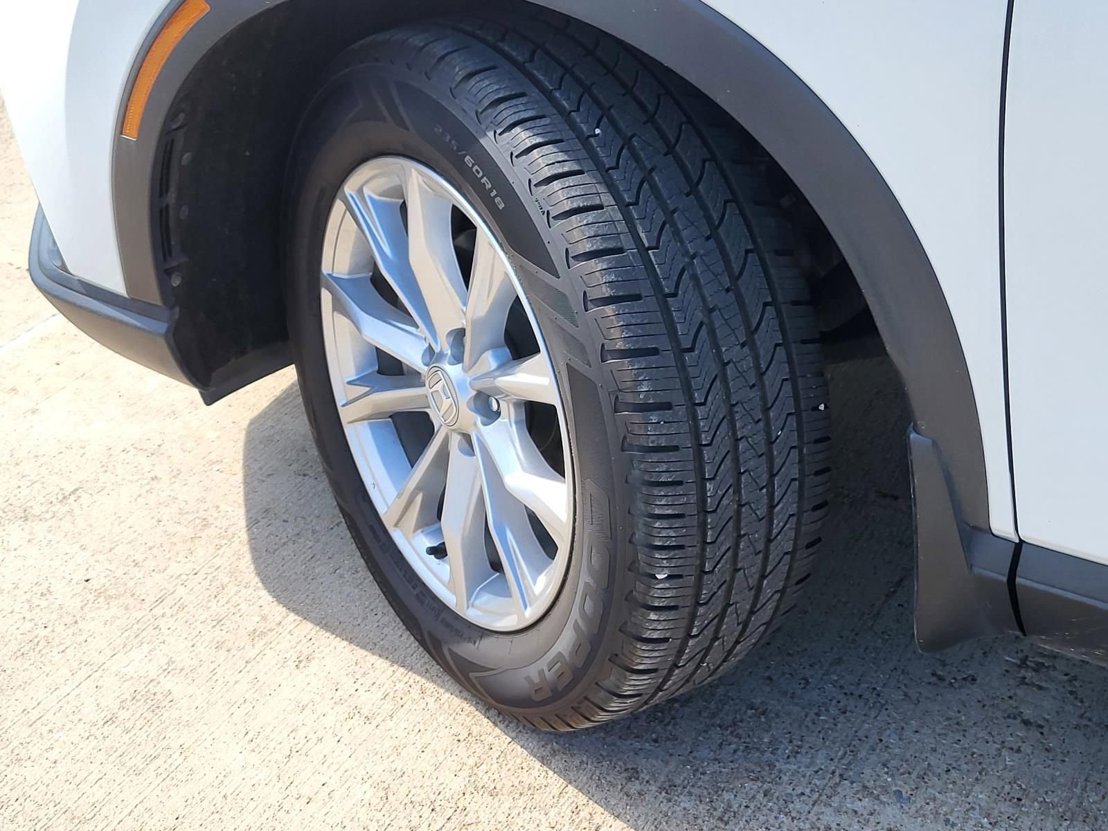 Used 2024 Honda CR-V EX image 9