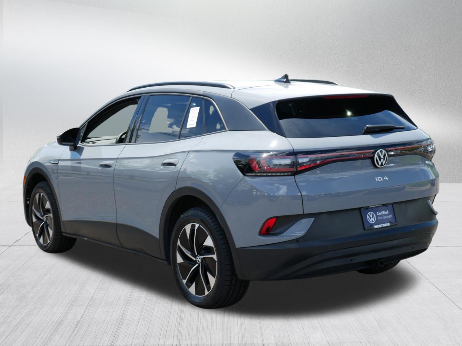 Certified 2022 Volkswagen ID.4 Pro AWD/4WD image 5