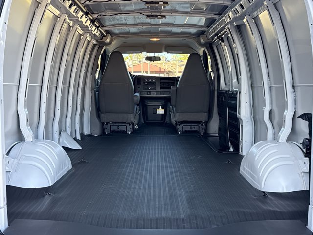 New 2025 GMC Savana 2500 Extended w/ Driver Convenience Package image 8