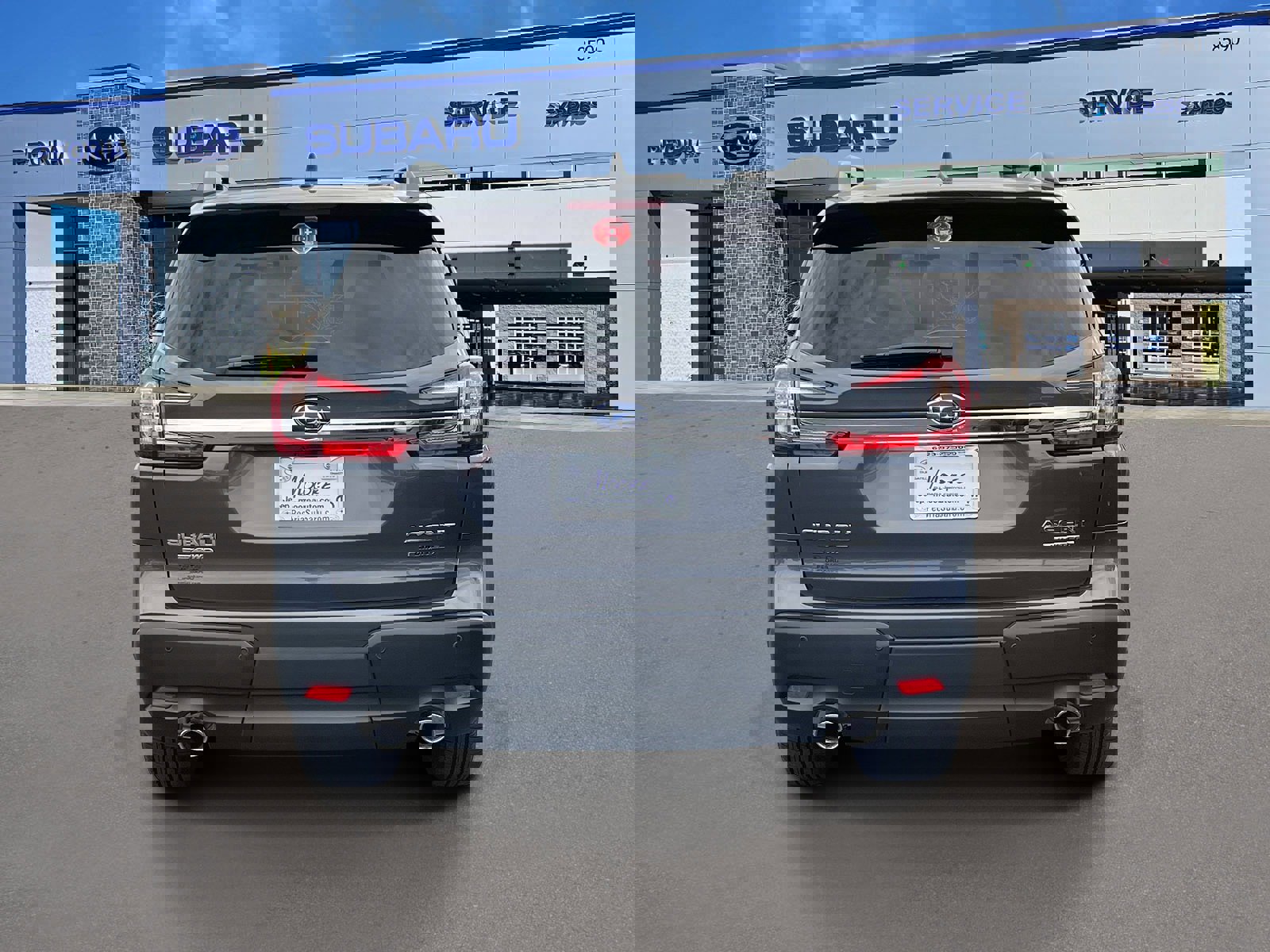 New 2025 Subaru Ascent Limited w/ Popular Package #2 image 4