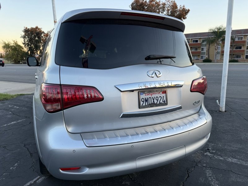 Used 2016 INFINITI QX80 Luxe w/ 22" Wheel Package image 9