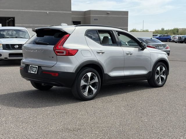 Used 2023 Volvo XC40 B5 Plus w/ Protection Package Premier AWD/4WD image 6
