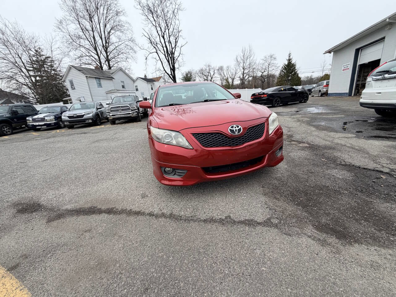Used 2010 Toyota Camry SE image 4