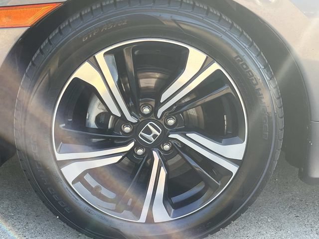Used 2018 Honda Civic Touring image 7