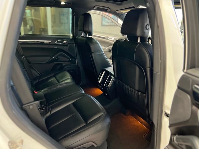 Used 2014 Porsche Cayenne Diesel AWD/4WD image 37