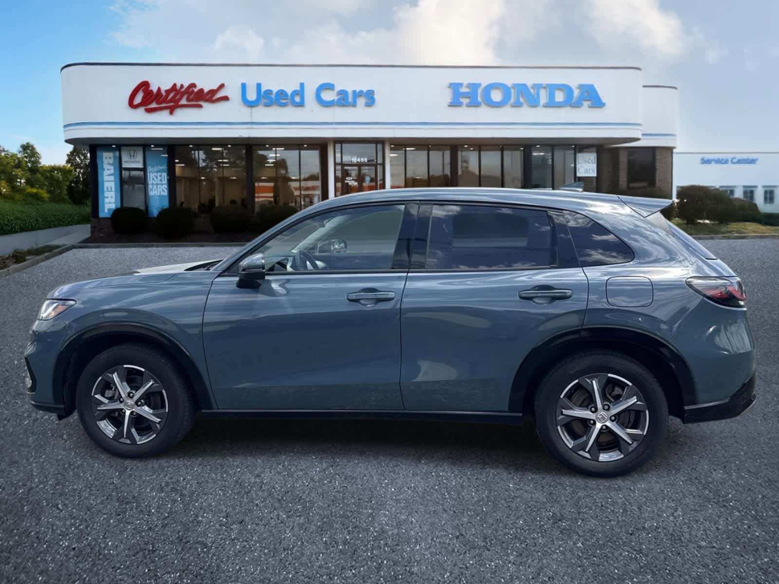 Used 2024 Honda HR-V EX-L image 2