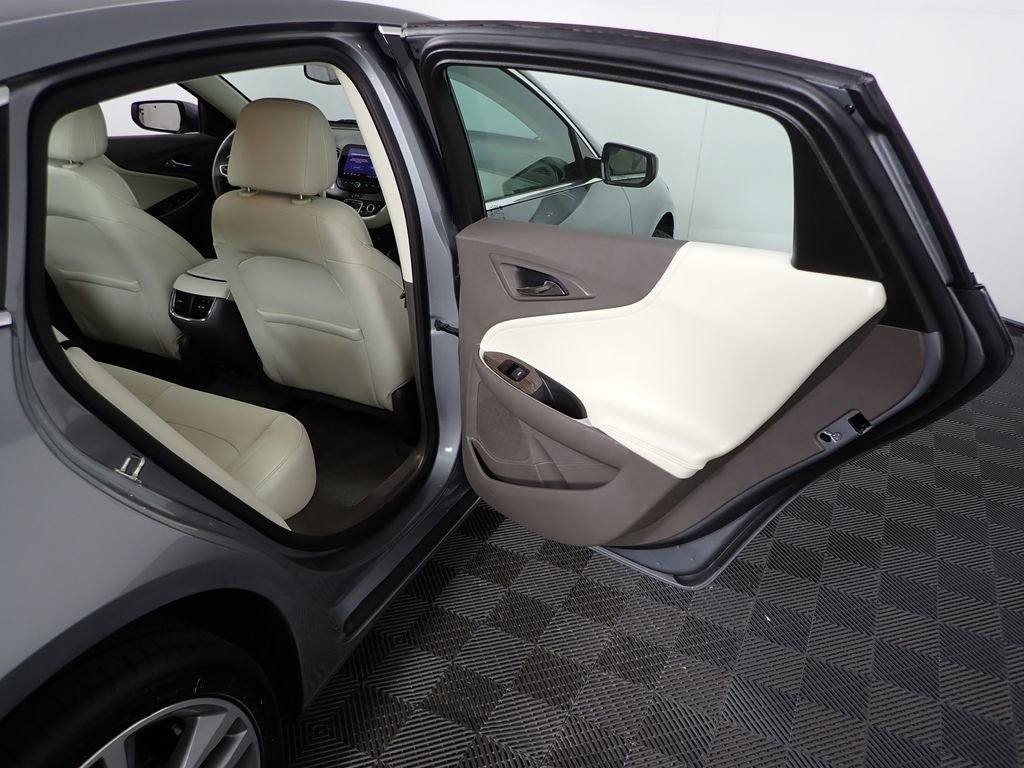 Used 2023 Chevrolet Malibu LT image 30