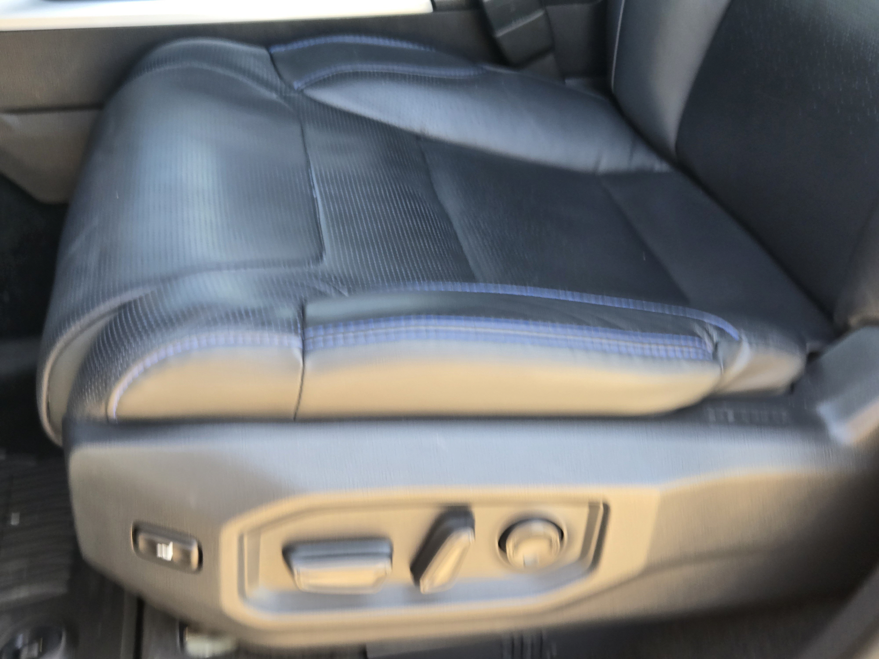 Used 2024 Toyota Sequoia Platinum AWD/4WD image 21