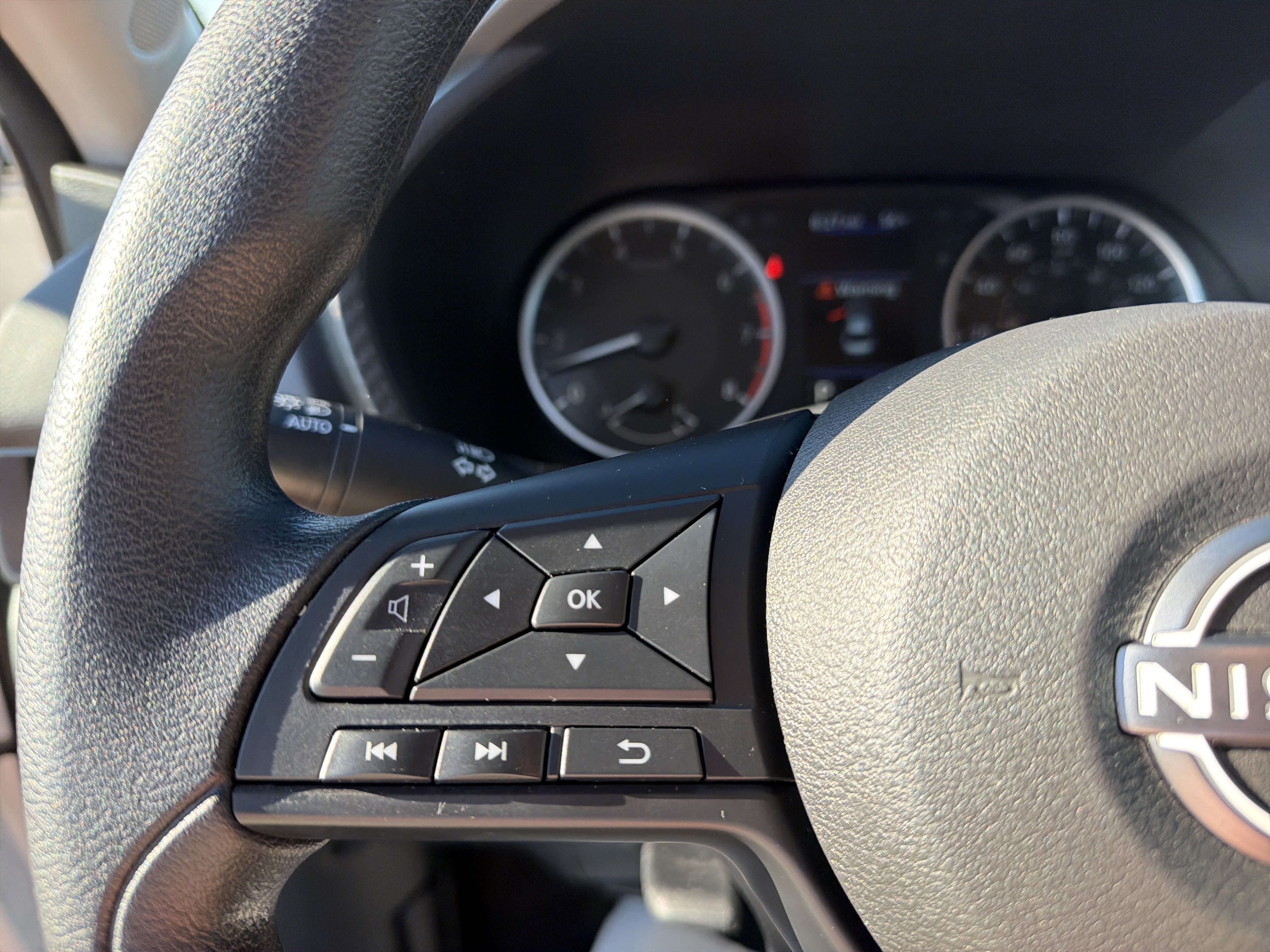 Used 2024 Nissan Sentra S FWD image 18