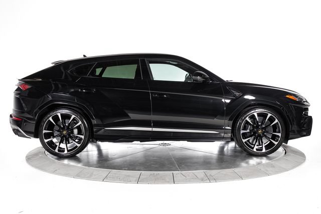 Used 2022 Lamborghini Urus AWD/4WD image 8