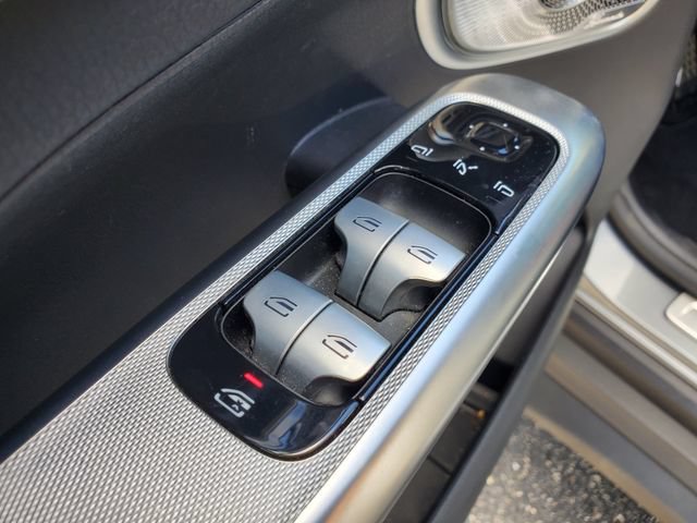 Used 2023 Mercedes-Benz GLC 300 4MATIC image 16