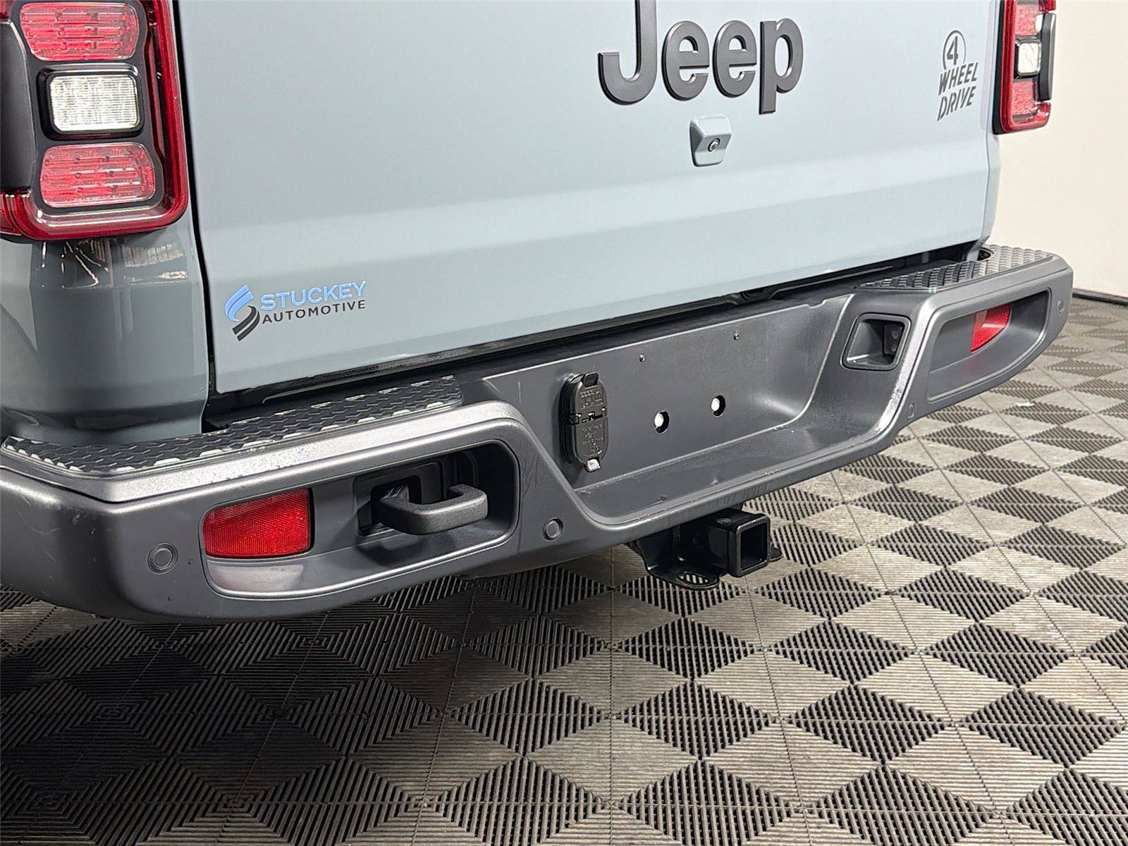 Used 2025 Jeep Gladiator Sport AWD/4WD image 40
