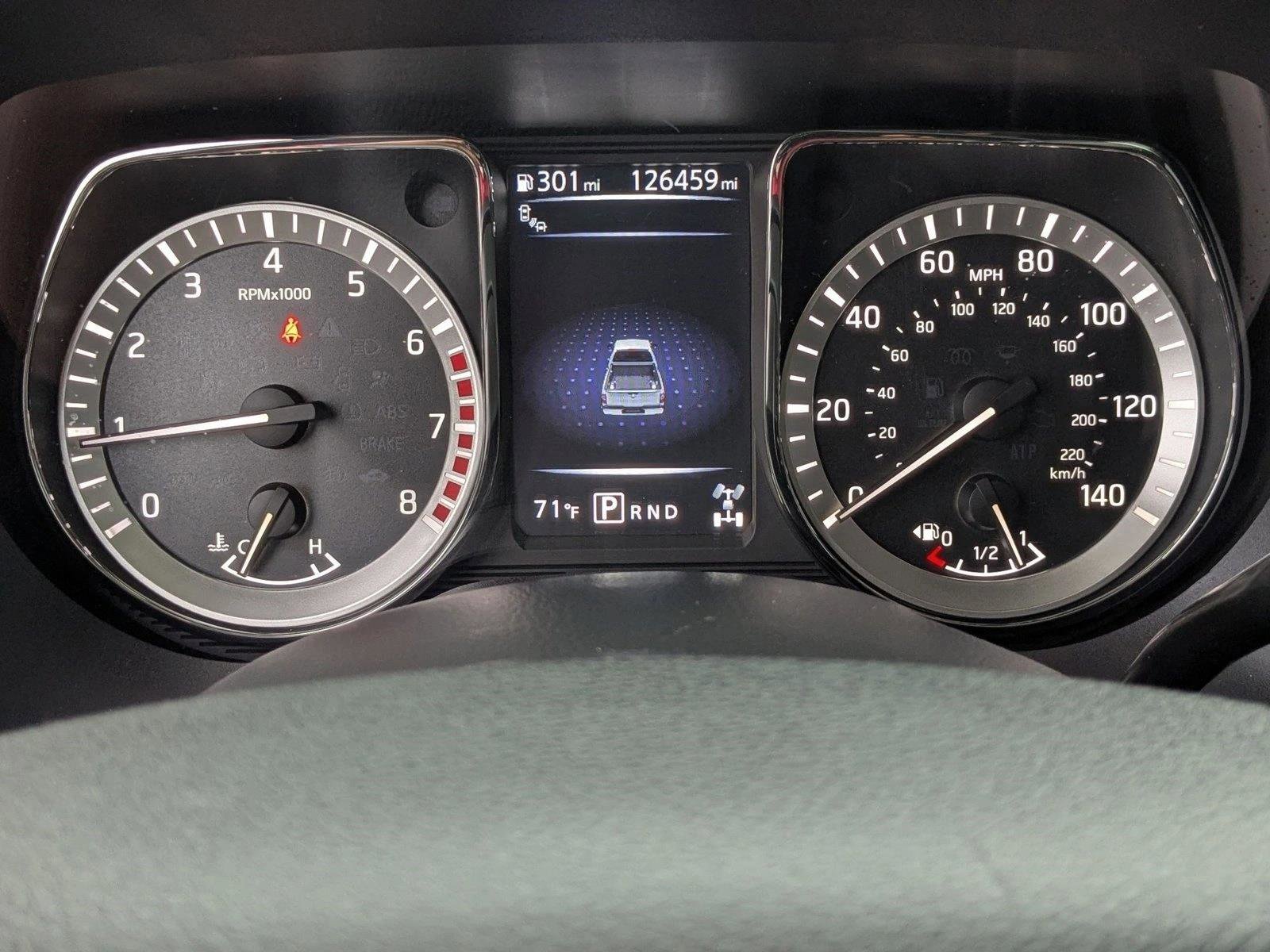 Used 2018 Nissan Titan SV w/ SV Convenience Package AWD/4WD image 11