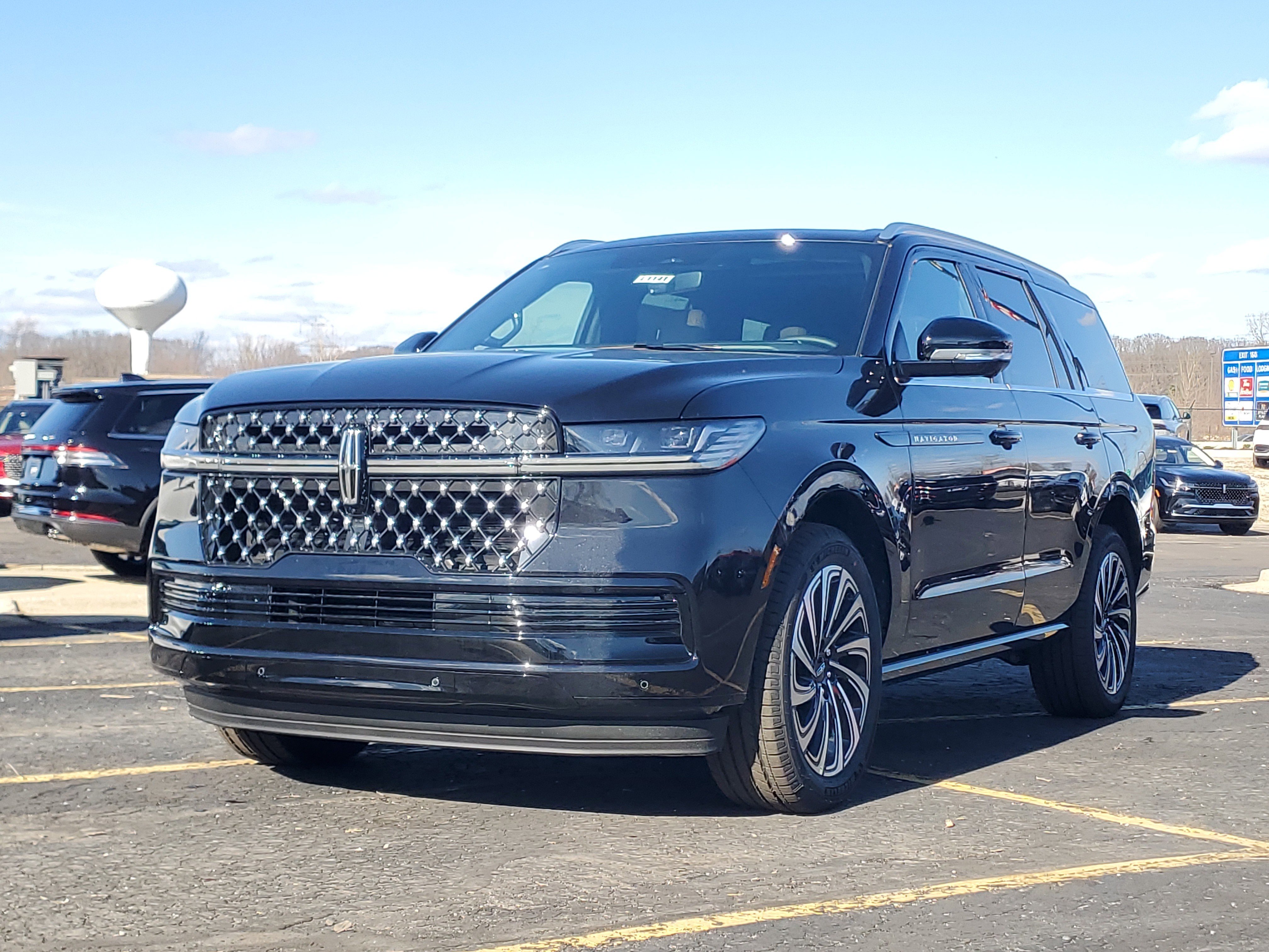 New 2026 Lincoln Navigator Reserve video 2