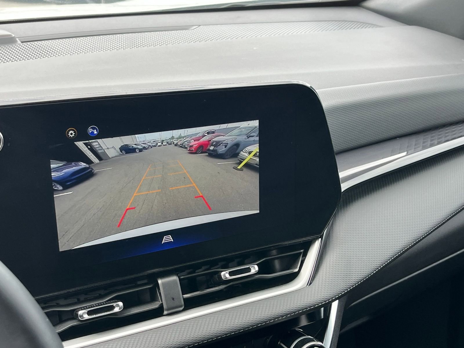 Used 2025 Chevrolet Equinox LT FWD image 23