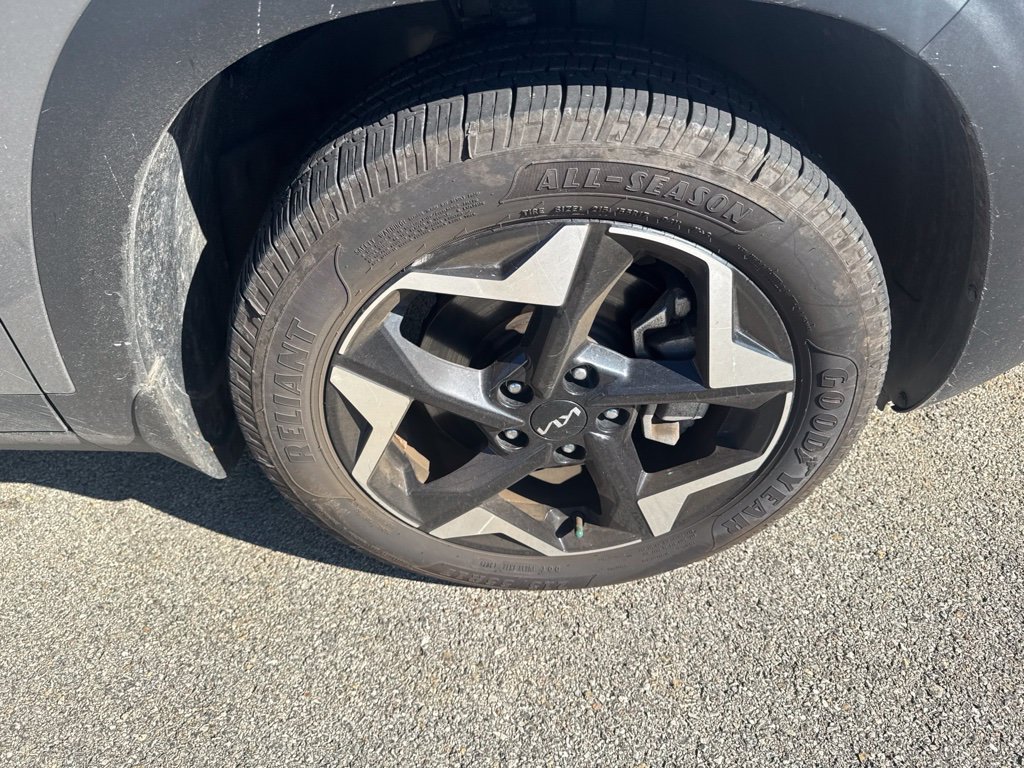 Certified 2024 Kia Seltos EX AWD/4WD image 9