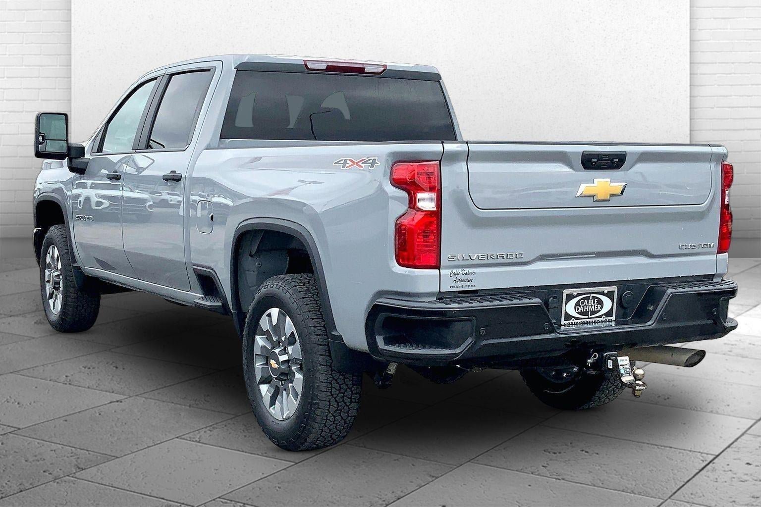 Used 2025 Chevrolet Silverado 2500 Custom w/ Custom Value Package image 10
