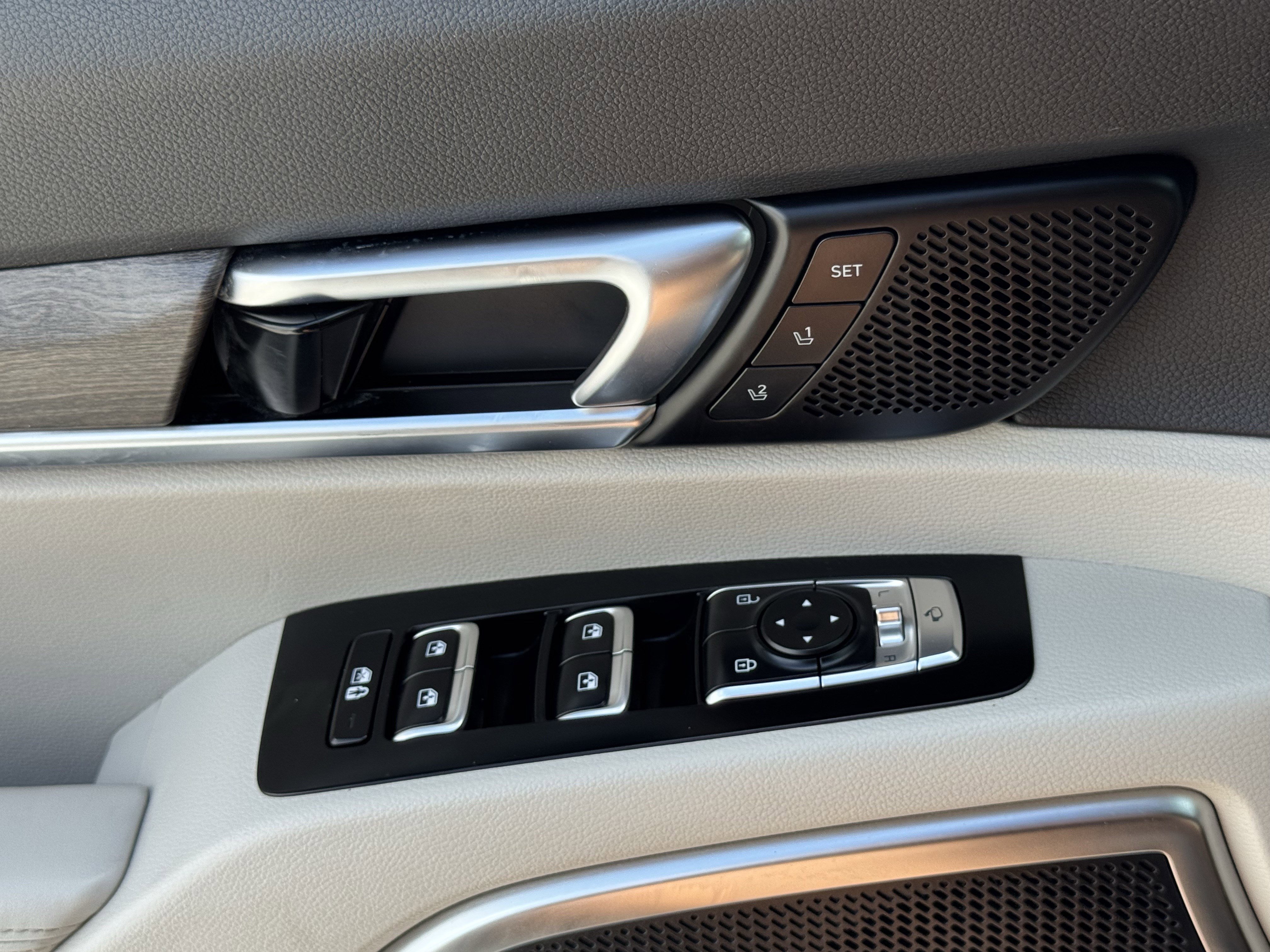 Used 2021 Kia Telluride SX w/ Nightfall Edition Package AWD/4WD image 26