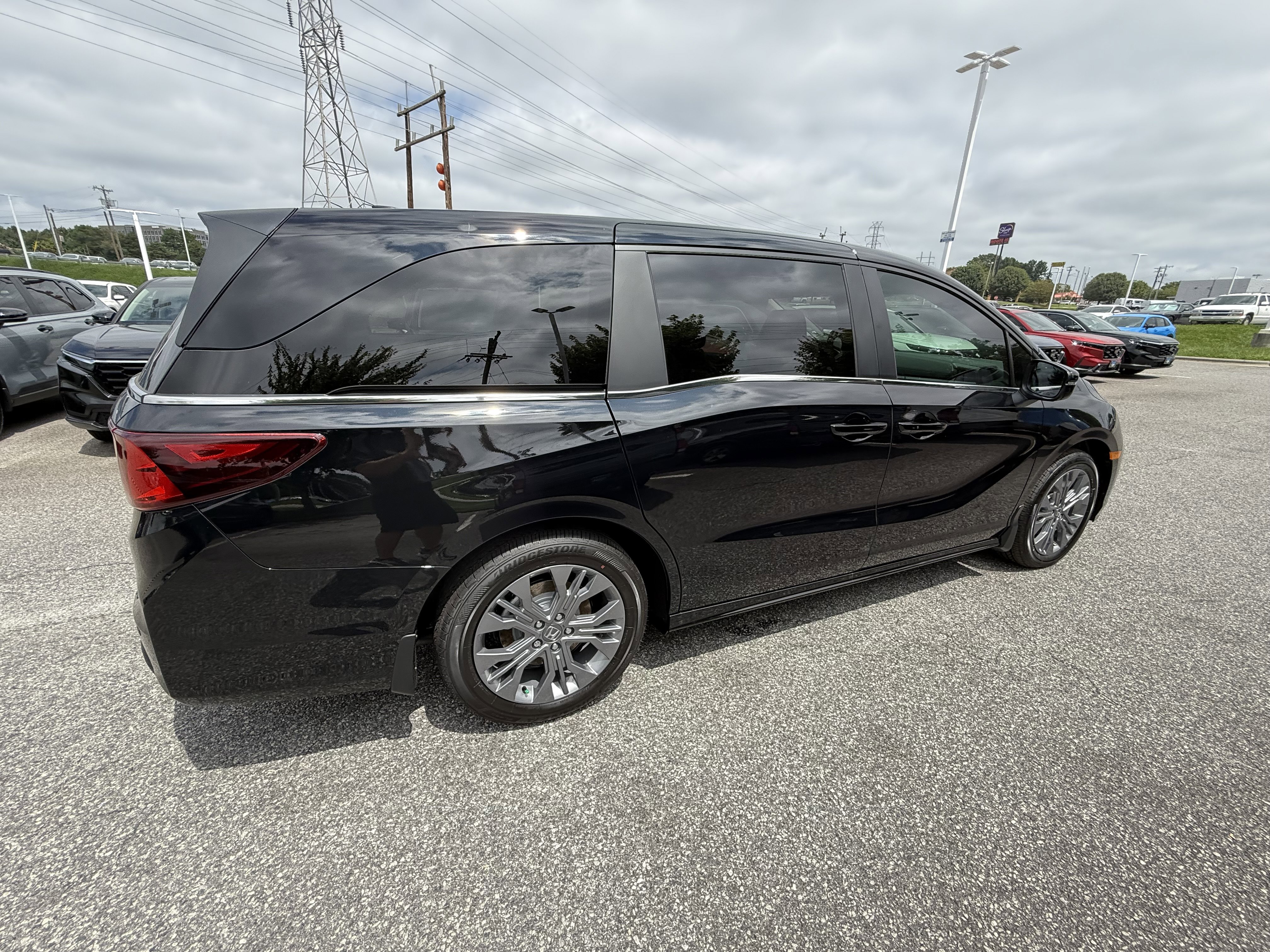 New 2026 Honda Odyssey Touring image 10