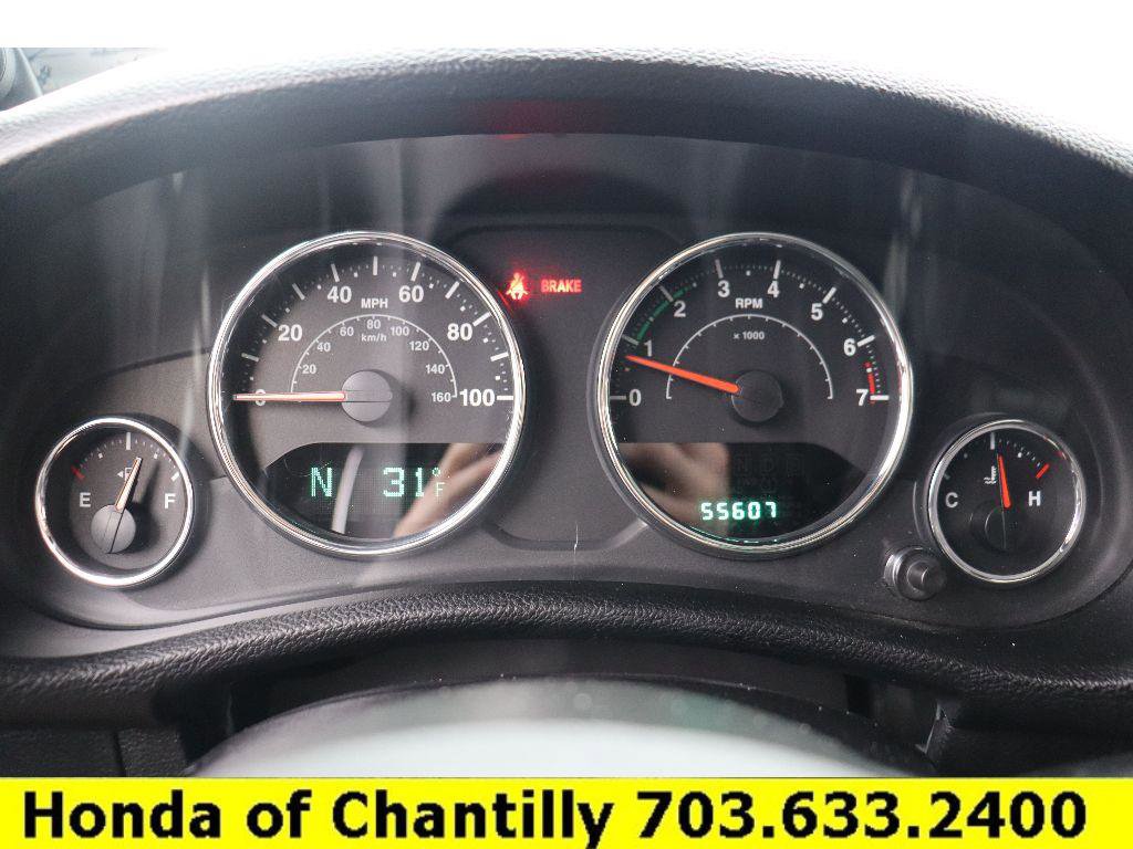 Used 2013 Jeep Wrangler Unlimited Sahara w/ Connectivity Group image 9